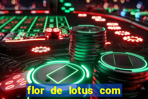 flor de lotus com lua tatuagem